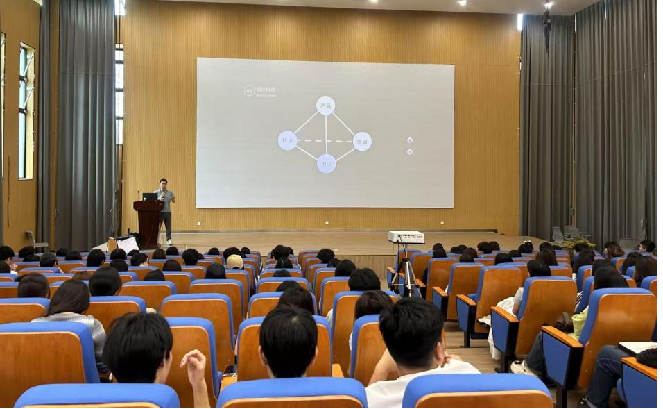 我校皇冠携手艺点动画企业共建“动画订单班”破解就业难题