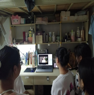 welcome皇冠地址组织全院学生观看“同上一堂思政大课”